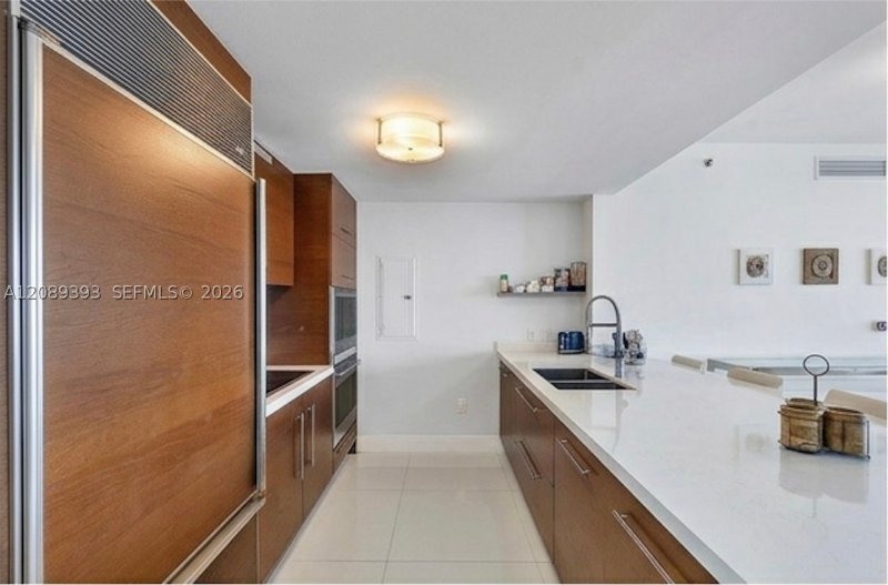 Apartment for rent at Icon Brickell Tower I 3905