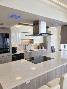 Comprar apartamento en North Tower at The Point 3105
