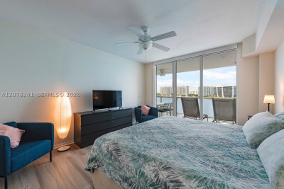Comprar apartamento no Marina Bay Club 1009