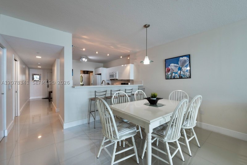 Comprar apartamento no Marina Bay Club 1009