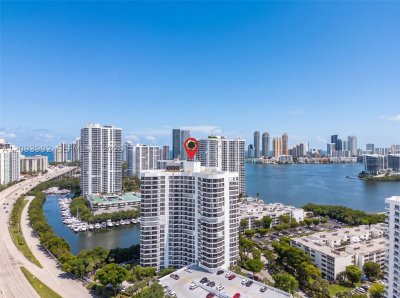 Comprar apartamento no Mystic Pointe 600 2012