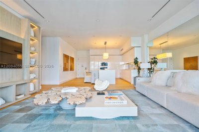 Comprar apartamento no 1 Hotel & Homes South Beach PH-1607
