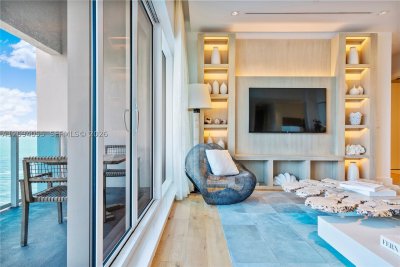 Comprar apartamento no 1 Hotel & Homes South Beach PH-1607