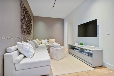 Comprar apartamento no 1 Hotel & Homes South Beach PH-1607