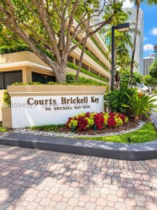 Aluguel de apartamento no Courts Brickell Key 2108