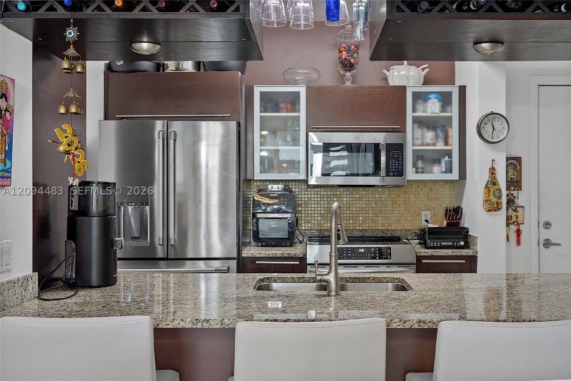 Condo for sale at The Plaza Tower II 605