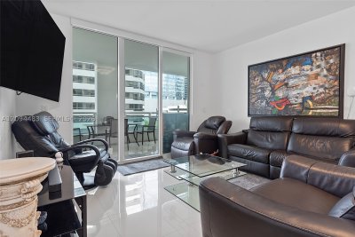 Comprar apartamento no The Plaza Tower II 605