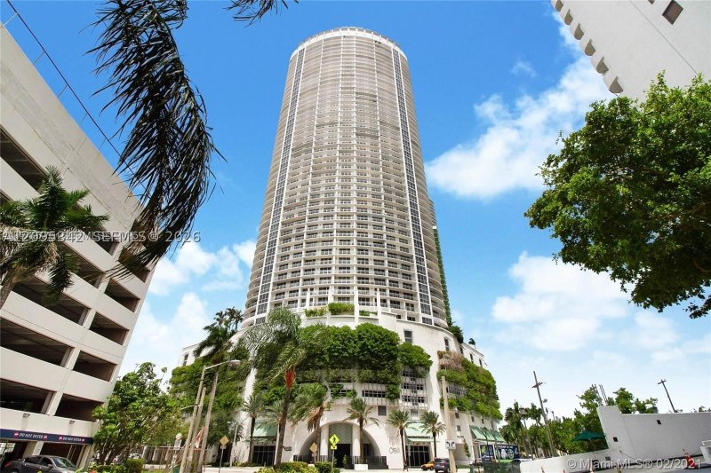 Comprar apartamento en Opera Tower 4609