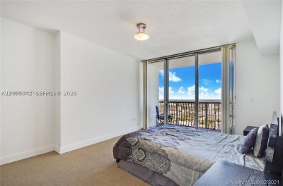Comprar apartamento en Opera Tower 4609