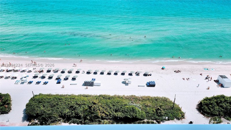 Comprar apartamento en Bel Aire 1403