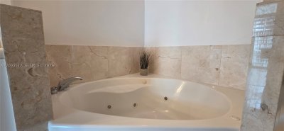 Alquiler de apartamento en 360 Condominium West PH19