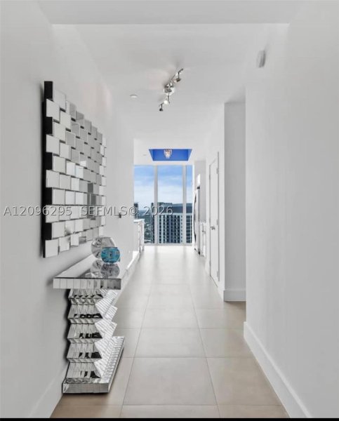 Aluguel de apartamento no Marina Blue 4701