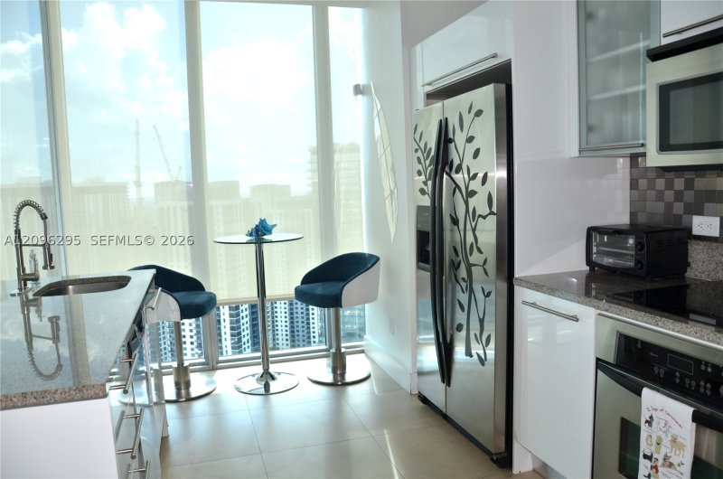 Aluguel de apartamento no Marina Blue 4701