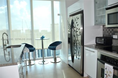 Aluguel de apartamento no Marina Blue 4701