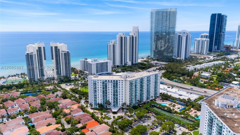Comprar apartamento no Ocean Reserve CU-3