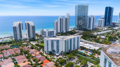 Comprar apartamento no Ocean Reserve CU-3
