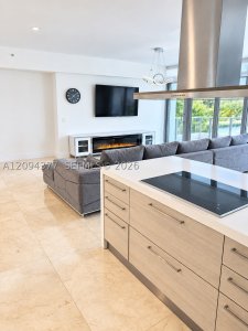 Comprar apartamento no Marina Palms Yacht Club 211