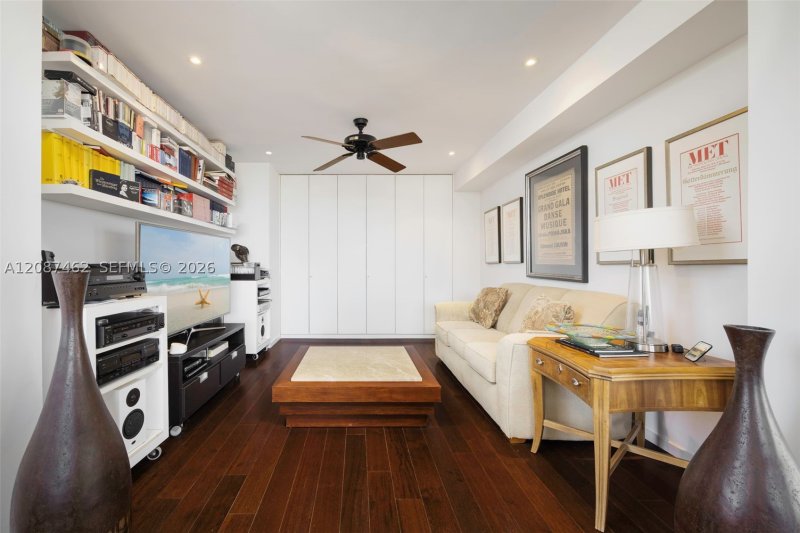 Comprar apartamento no Island House 401