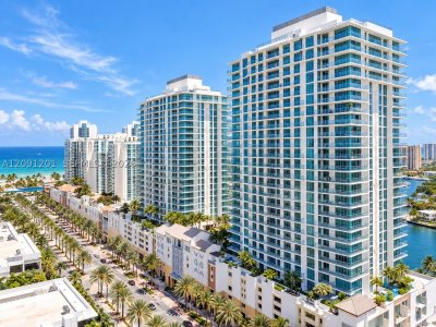 Parque Towers at St. Tropez Apt #5-1801