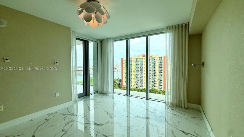Condo for sale at Parque Towers at St. Tropez 5-1801