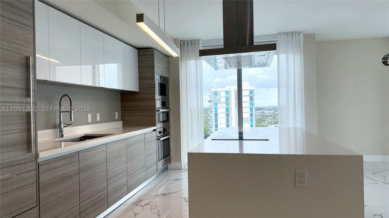 Condo for sale at Parque Towers at St. Tropez 5-1801