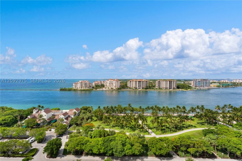 Condo for sale at South Pointe Tower 1805
