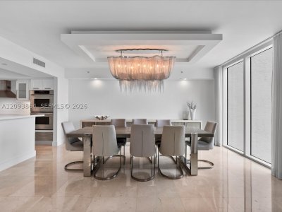 Comprar apartamento no Peninsula II 2706