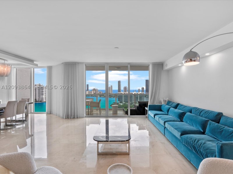Condo for sale at Peninsula II 2706