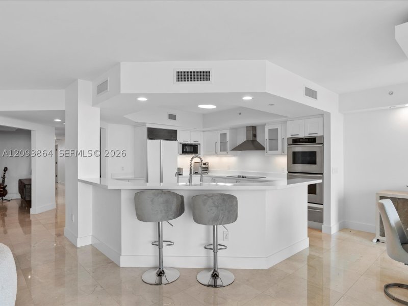 Condo for sale at Peninsula II 2706