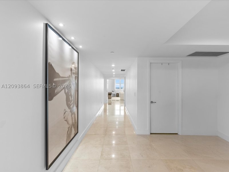 Condo for sale at Peninsula II 2706
