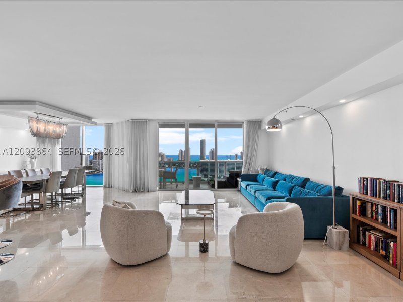 Condo for sale at Peninsula II 2706