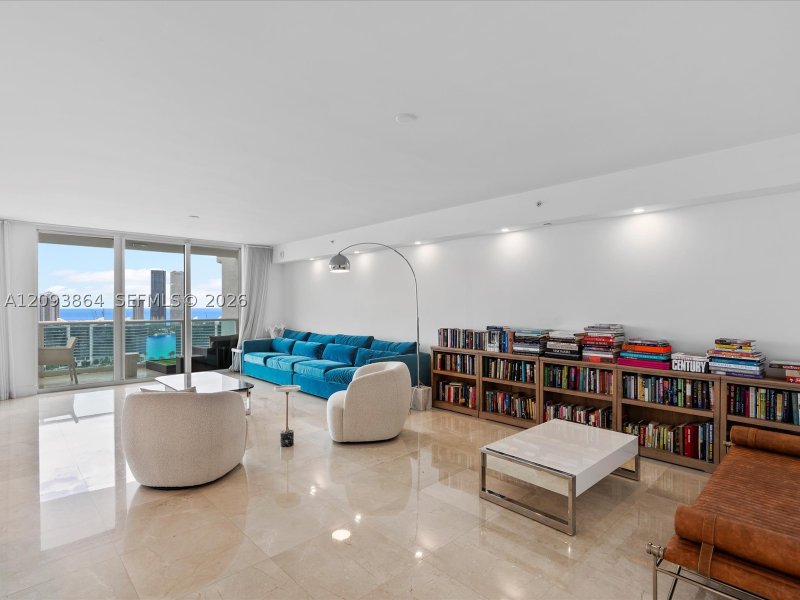 Condo for sale at Peninsula II 2706