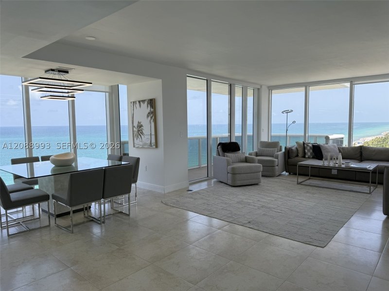 Aluguel de apartamento no Harbour House 1210