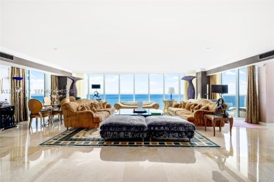 Ocean Three Apt #3201
