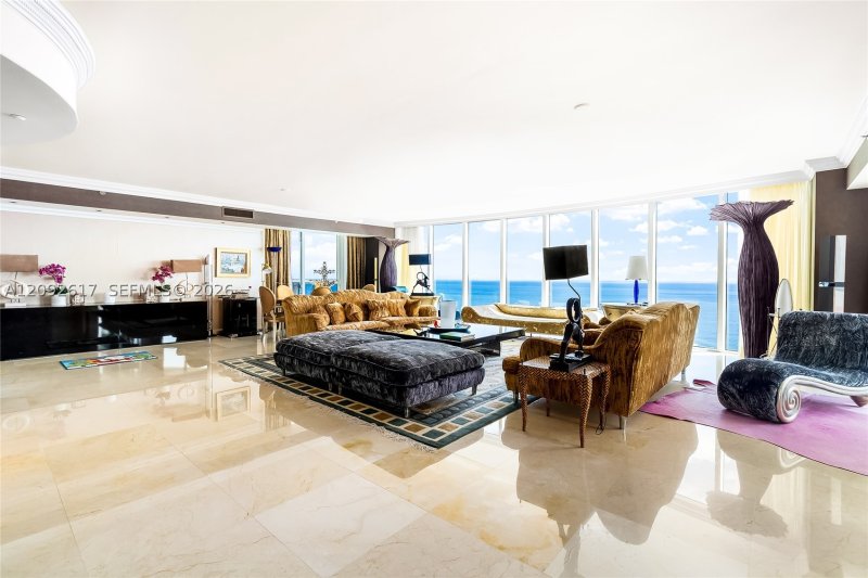 Comprar apartamento no Ocean Three 3201