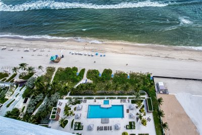 Comprar apartamento no Ocean Three 3201