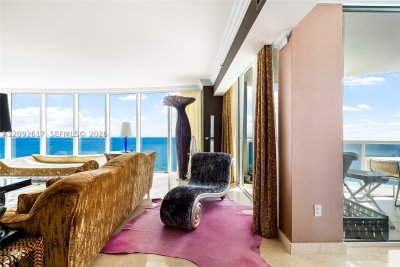 Comprar apartamento no Ocean Three 3201