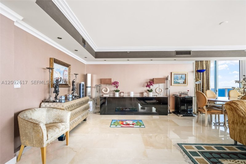 Comprar apartamento no Ocean Three 3201