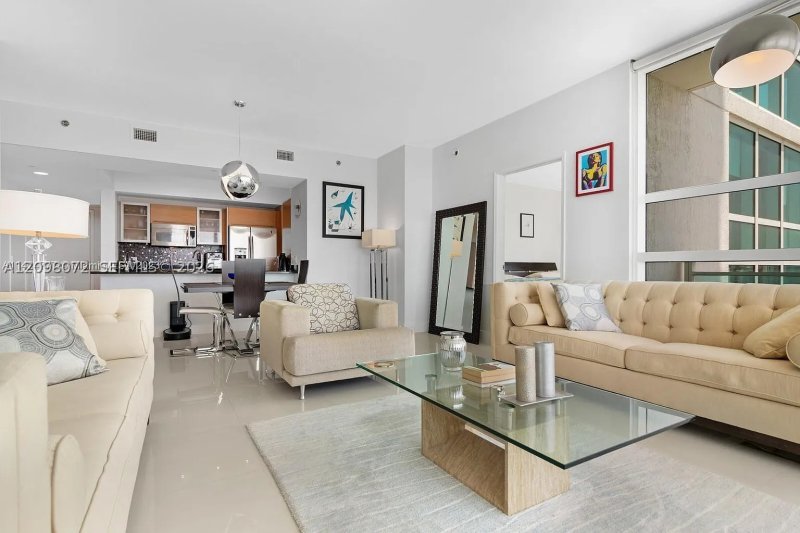 Property photo # 9