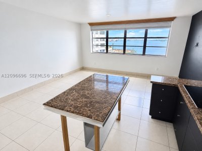 Aluguel de apartamento no Four Ambassadors 1703