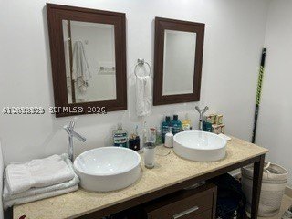 Condo for sale at Icon Brickell Tower II 5506