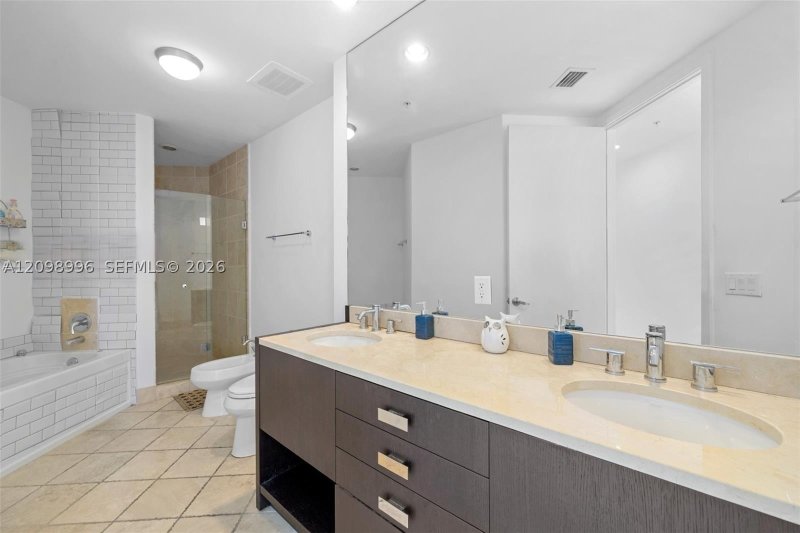 Comprar apartamento no Trump Royale 3501A