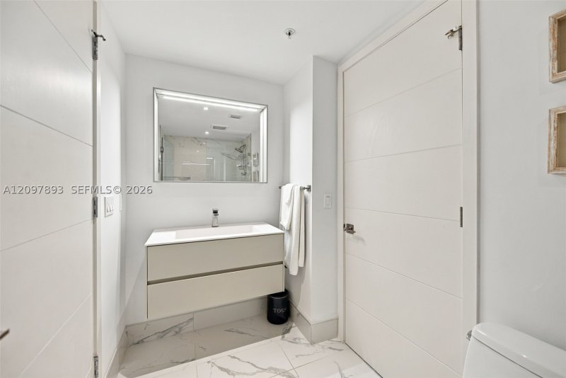 Comprar apartamento en Bijou Bay Harbor 601