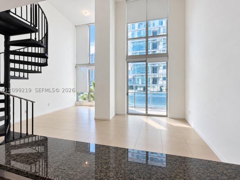 Alquiler de apartamento en Aston Martin Residences L-406