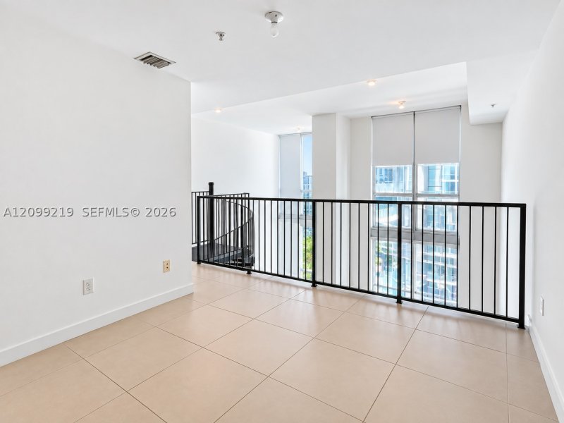 Alquiler de apartamento en Aston Martin Residences L-406