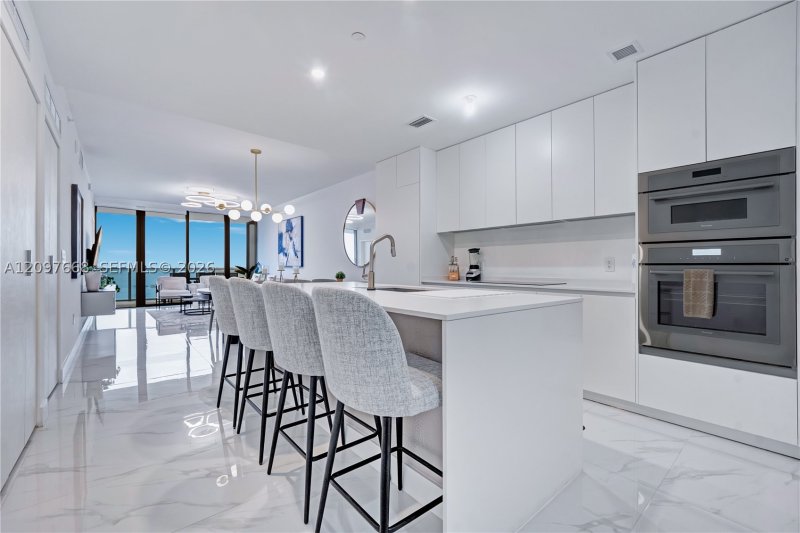 Condo for sale at Aria Reserve Miami 1206