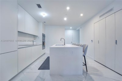 Comprar apartamento en Aria Reserve Miami 1206