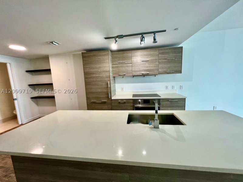 Apartment for rent at Paraiso Bay Miami 4802