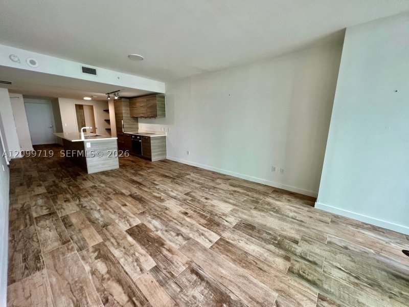 Apartment for rent at Paraiso Bay Miami 4802