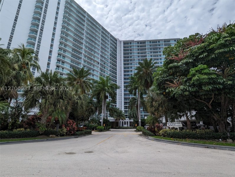Aluguel de apartamento no Arlen House 730